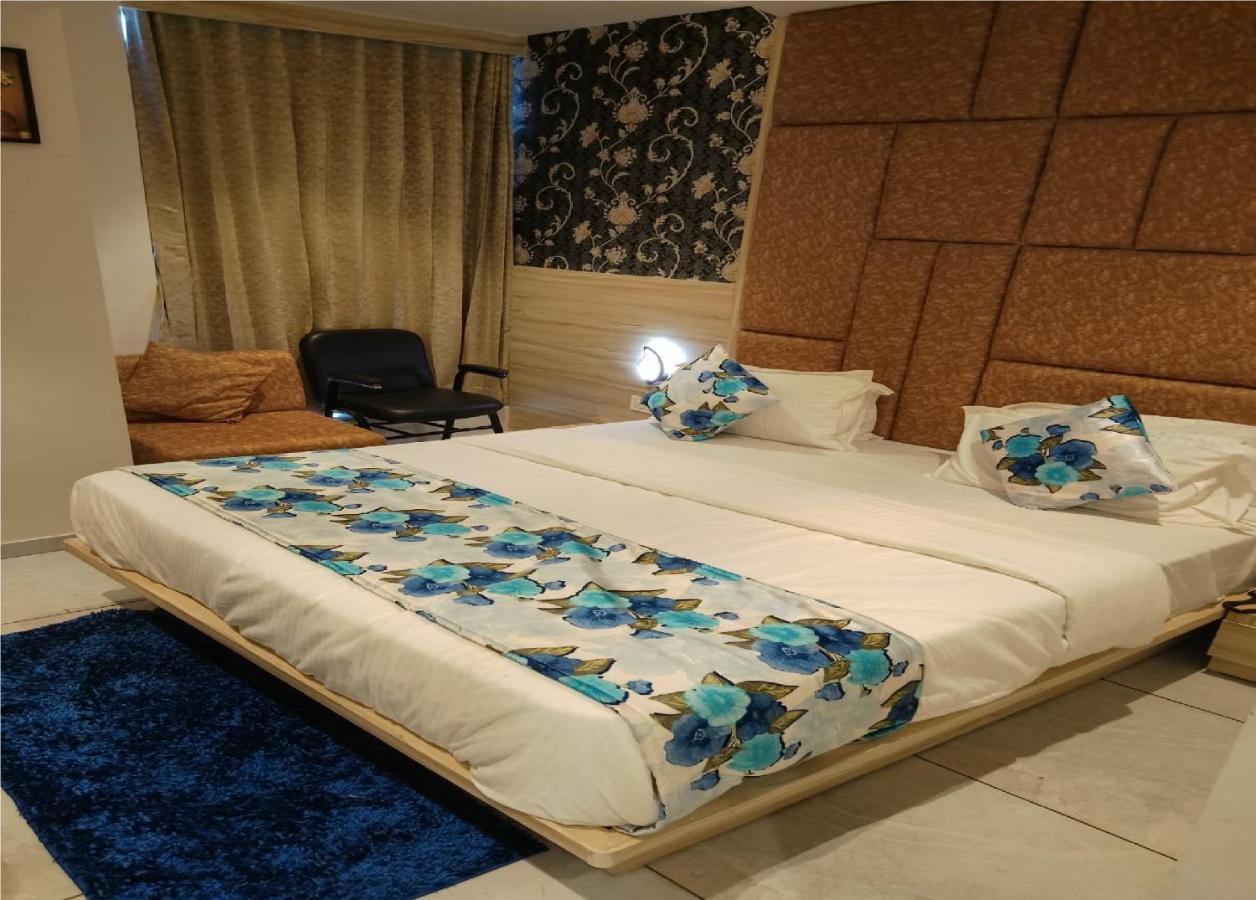 Hotel Lotus Villa Ахмедабад Экстерьер фото